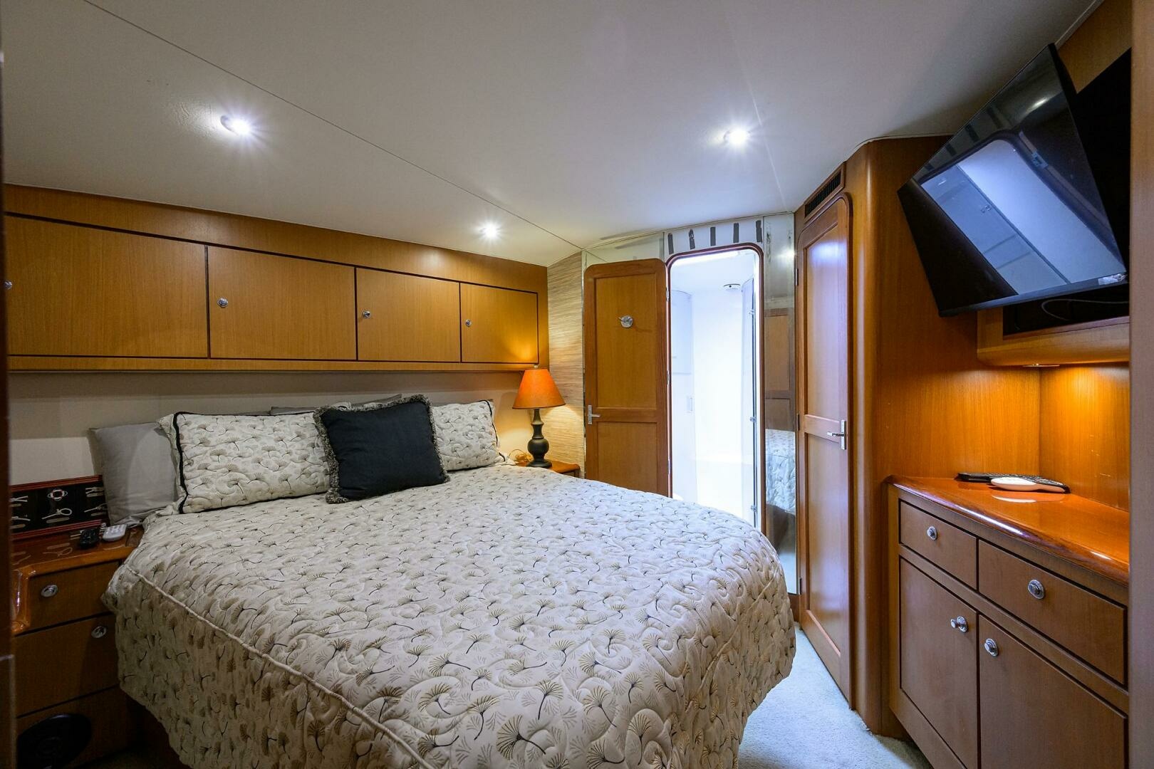 MEMBERS ONLY 56ft Ocean Yachts Yacht For Sale