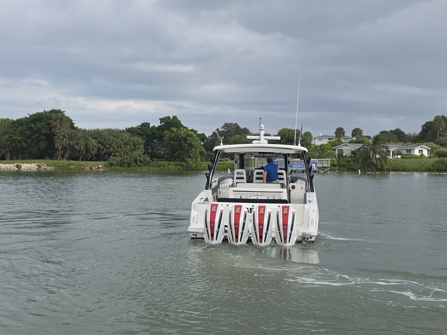 BFT 42ft Boston Whaler Yacht For Sale