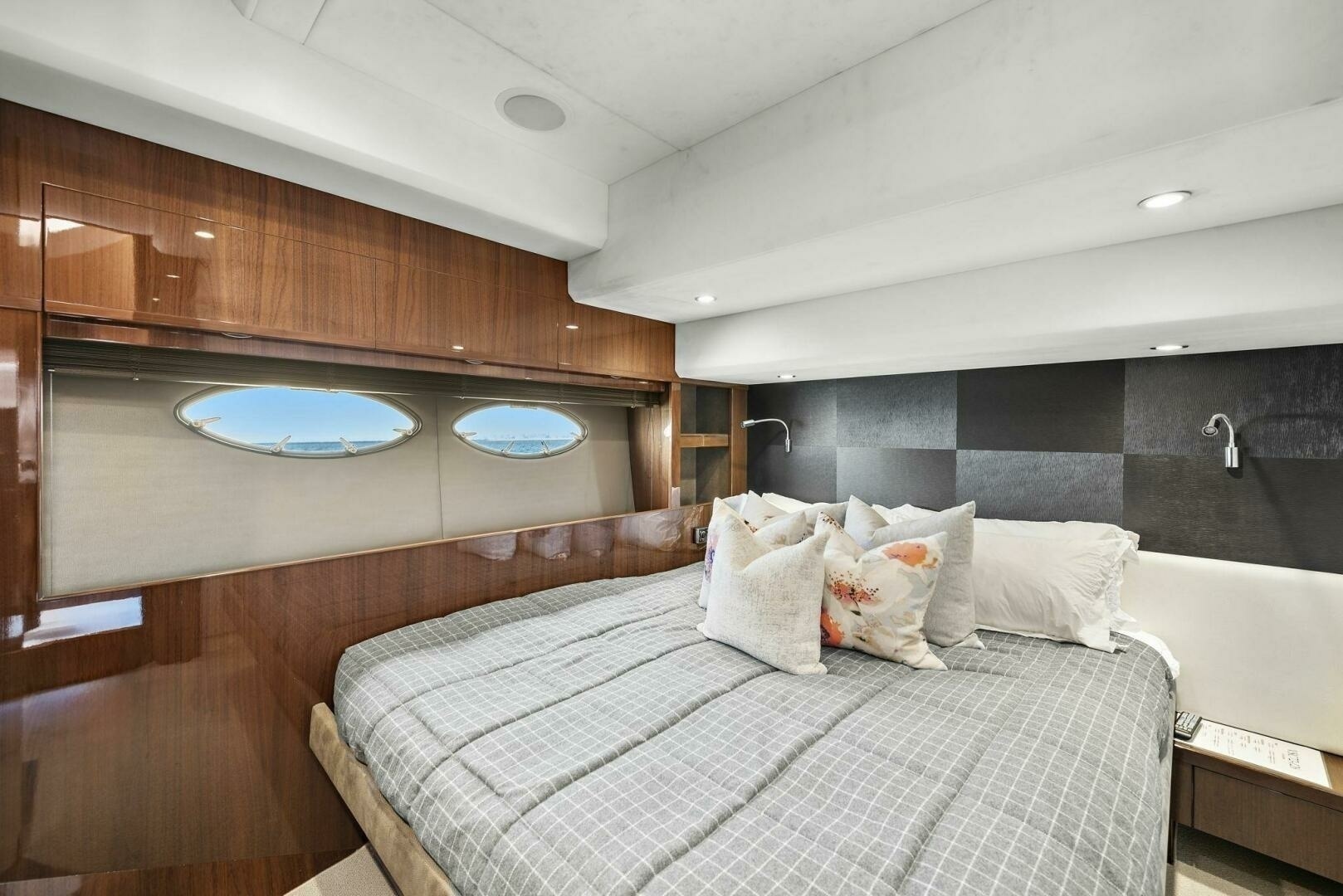 LA Z BUOY 72ft Princess Yacht For Sale
