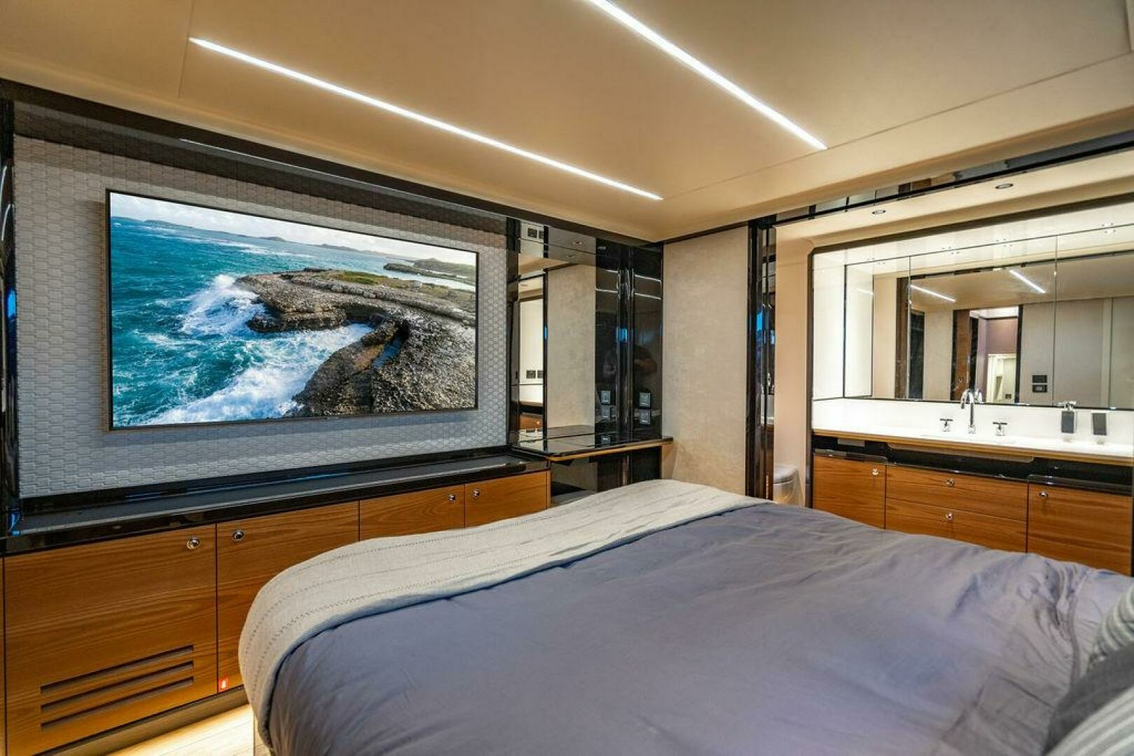 KINGSHIP 64ft Absolute Yacht For Sale