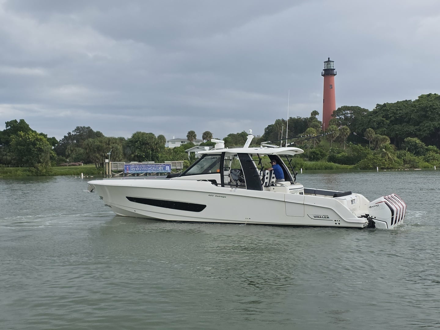 BFT 42ft Boston Whaler Yacht For Sale