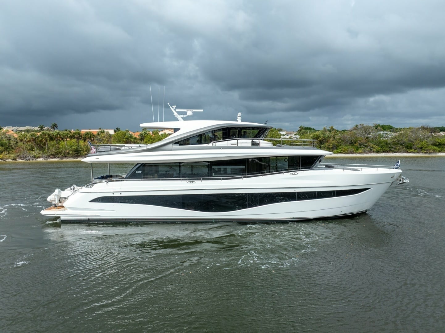 Princess 80 LANIKAI - Starboard Profile