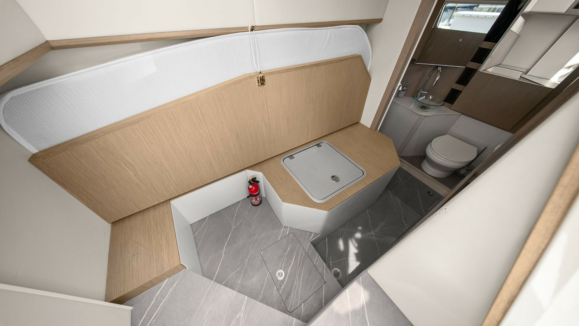 Elegant Bathroom with Modern Fixtures