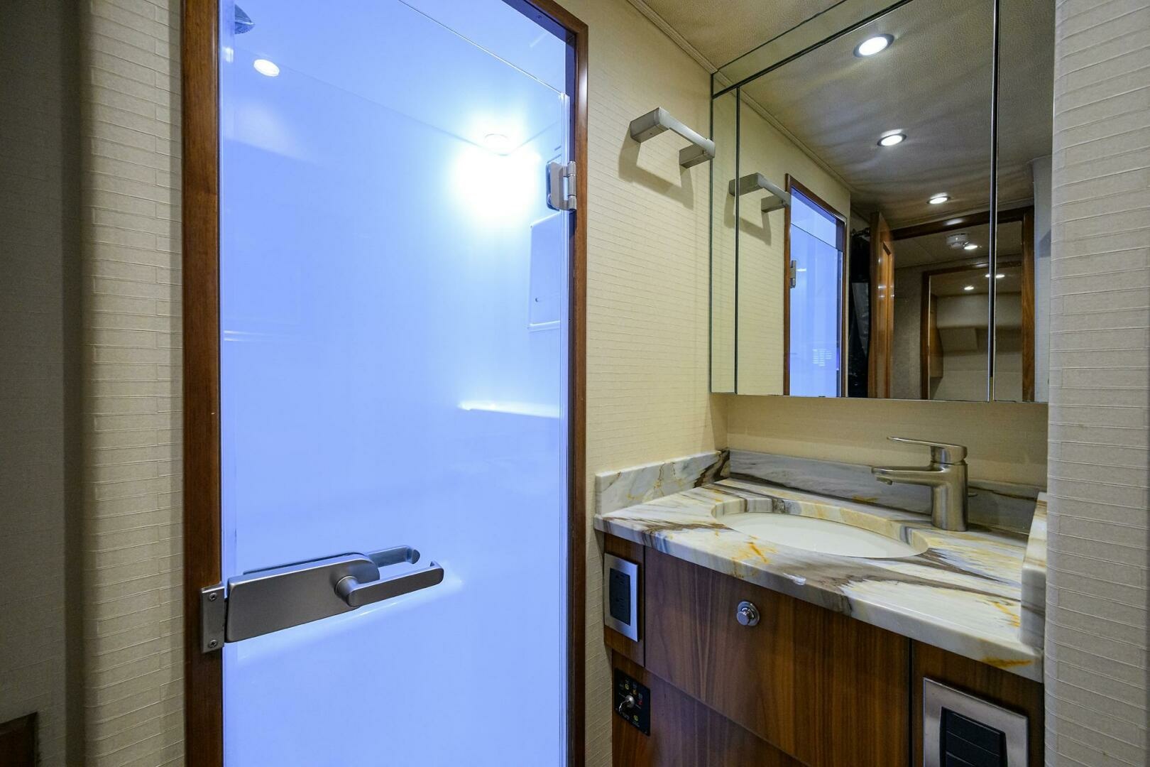 SPECULATOR 92ft Viking Yacht For Sale