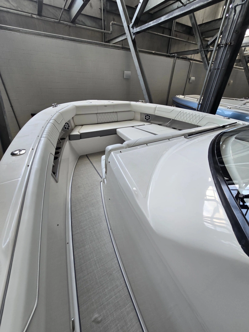 Regal SAV Yacht For Sale