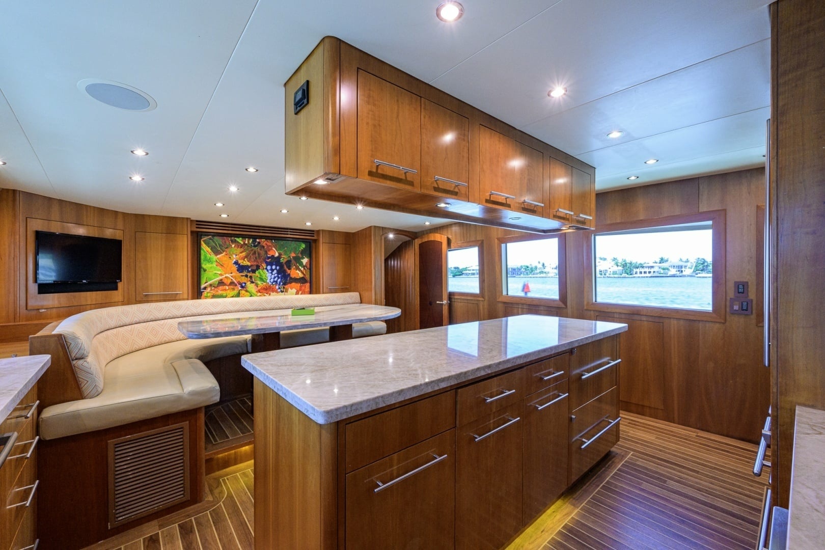 MAGIC 100ft Hatteras Yacht For Sale MAGIC 100ft Hatteras Yacht For Sale