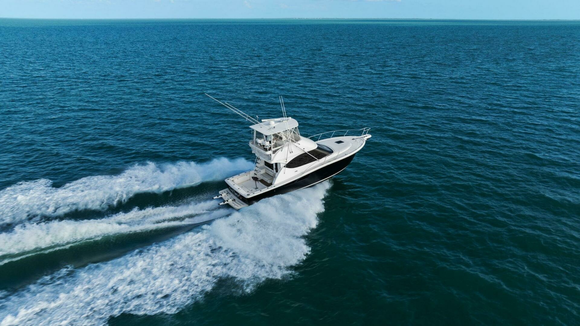 Tiara Yachts 3900 Convertible — Salty Dach - Photo 61