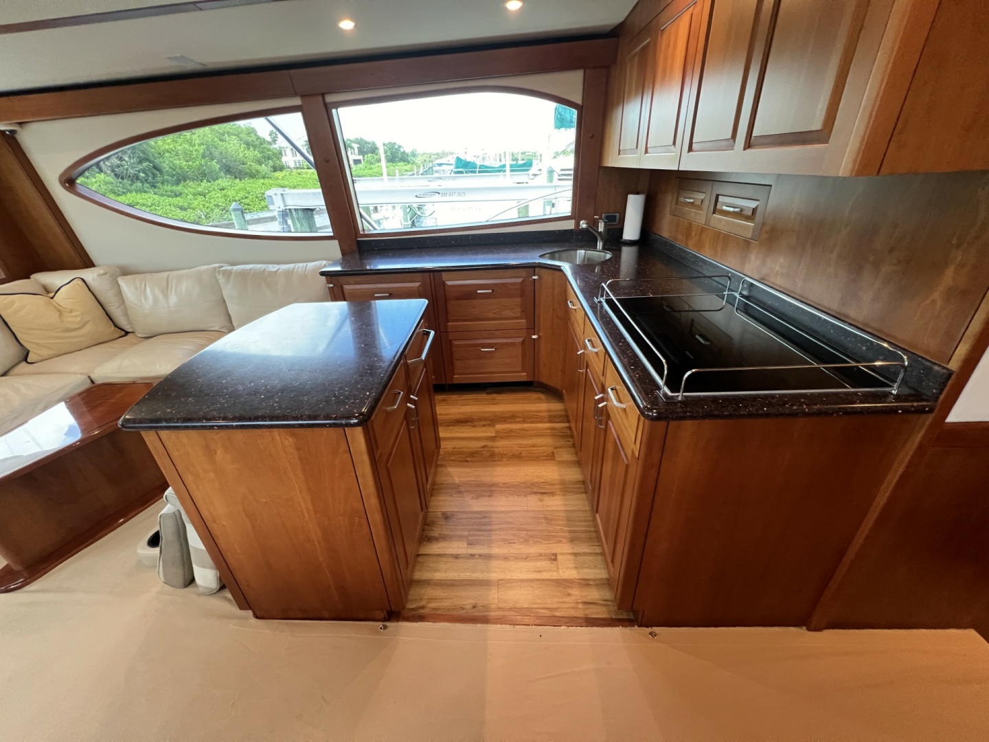 2013 Hatteras GT 54