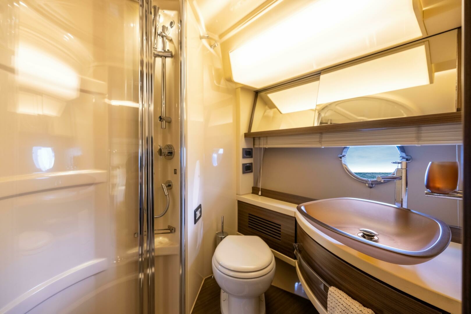 A Sea 64ft Azimut Yacht For Sale
