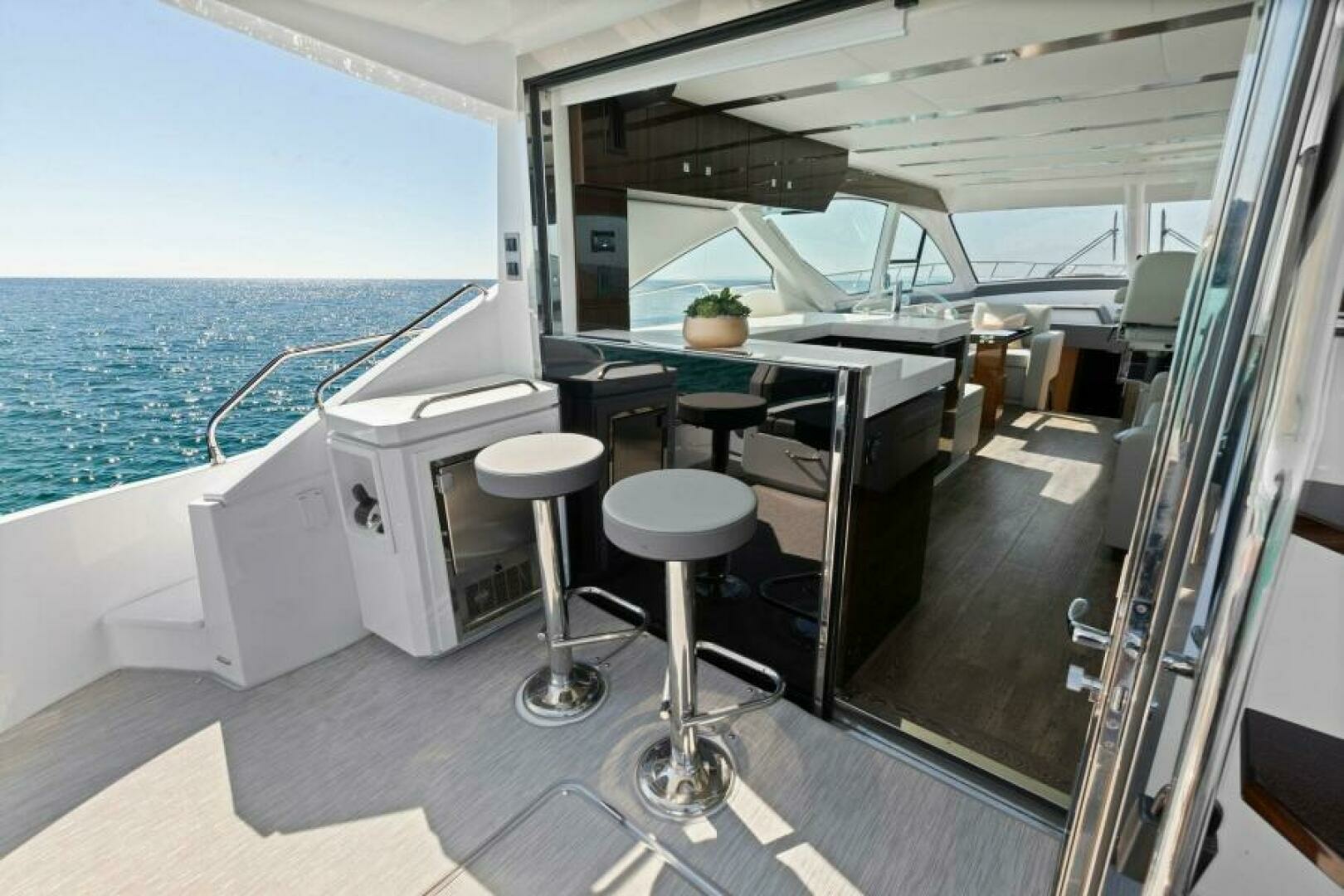 Miss Tracy Lane 60ft Cruisers Yachts Yacht For Sale Miss Tracy Lane 60ft Cruisers Yachts Yacht For Sale