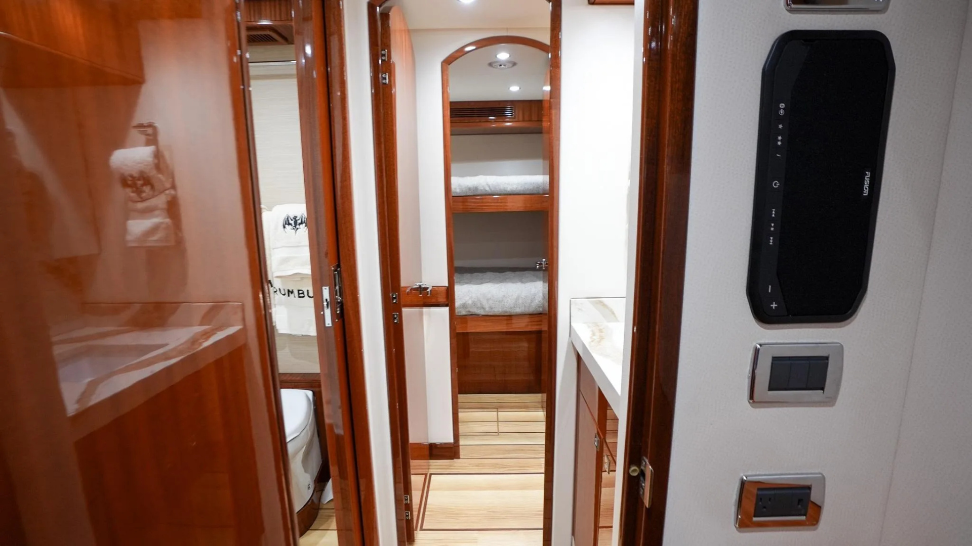 70ft Hatteras Yacht For Sale