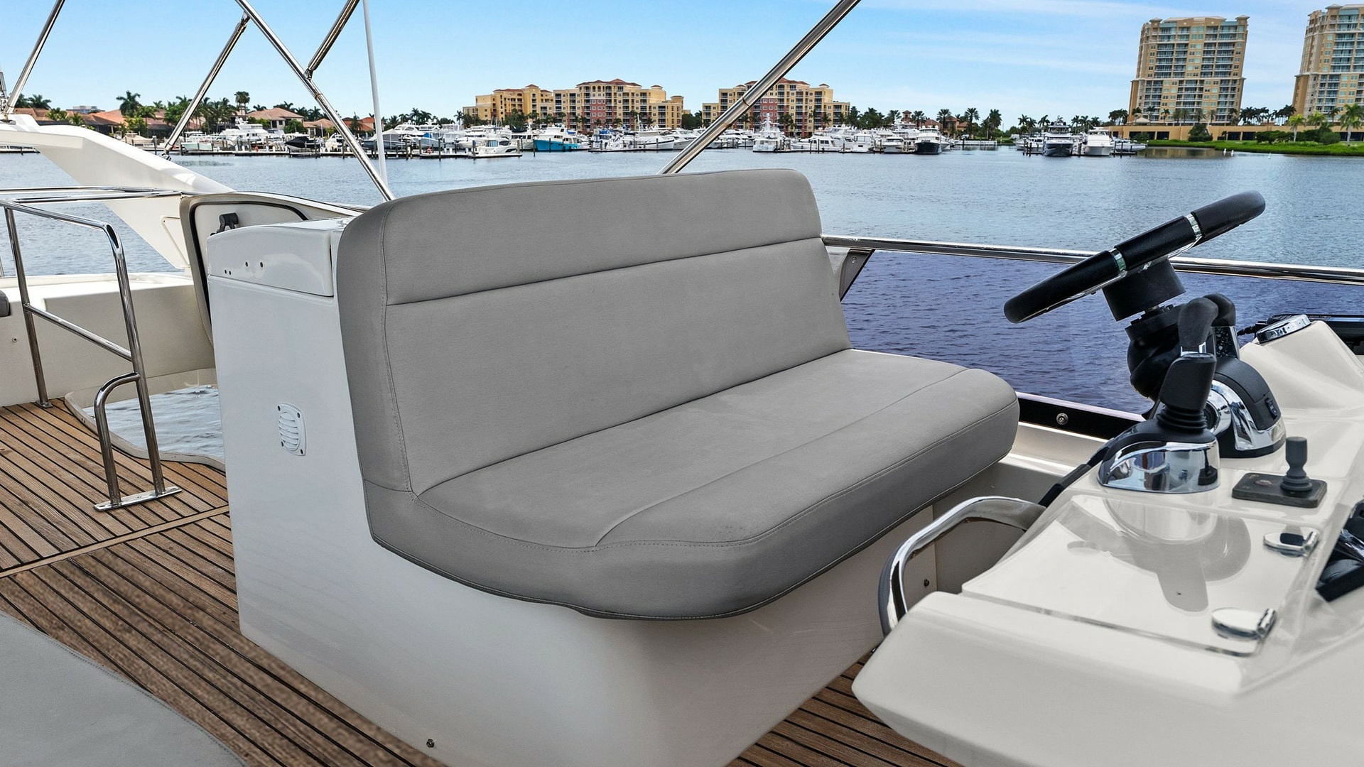 Flybridge Helm with Seating