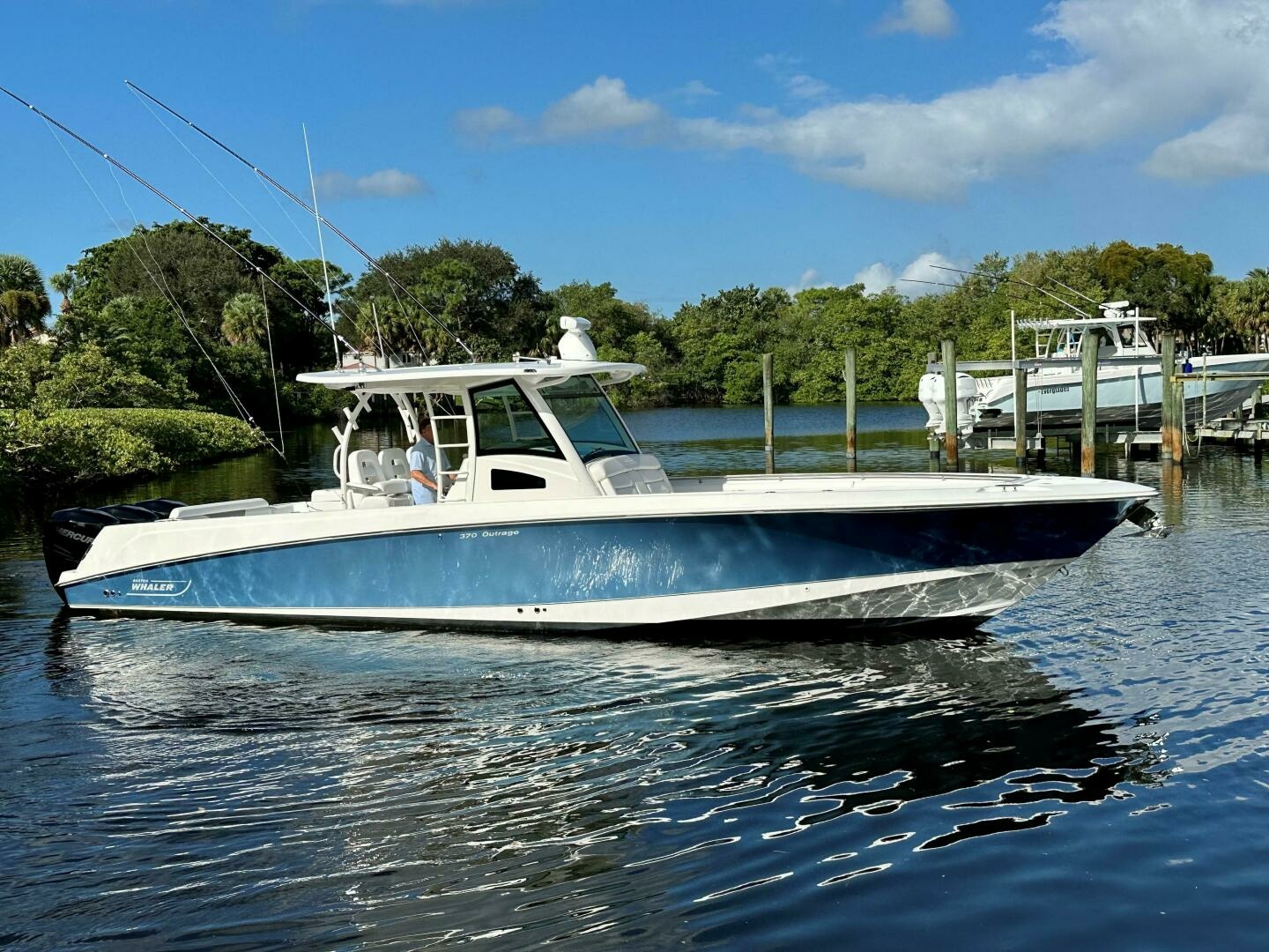2012 Boston Whaler 370 Outrage