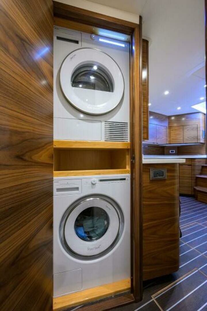 TROUBLE FREE 54ft Viking Yacht For Sale