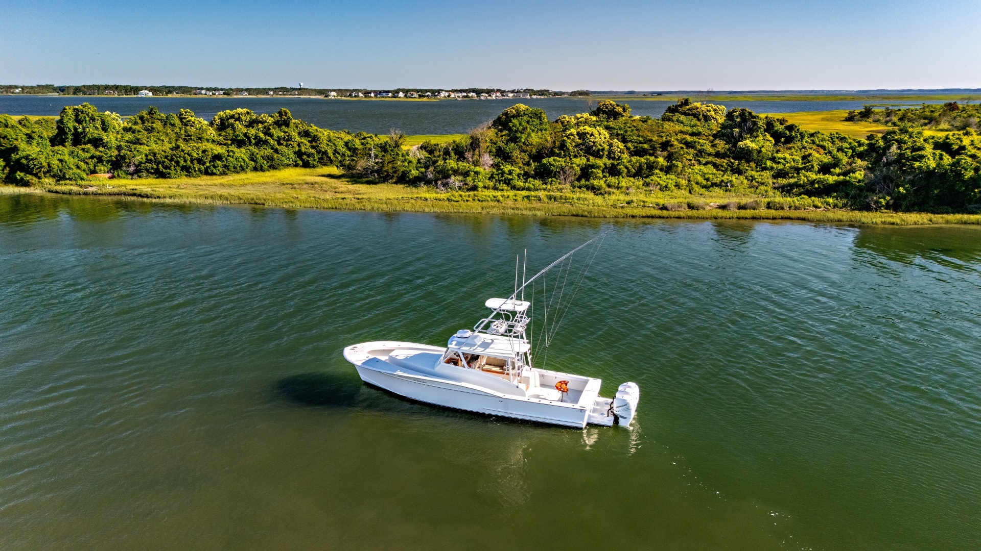 FLYING LOW 41ft Custom Carolina Yacht For Sale FLYING LOW 41ft Custom Carolina Yacht For Sale