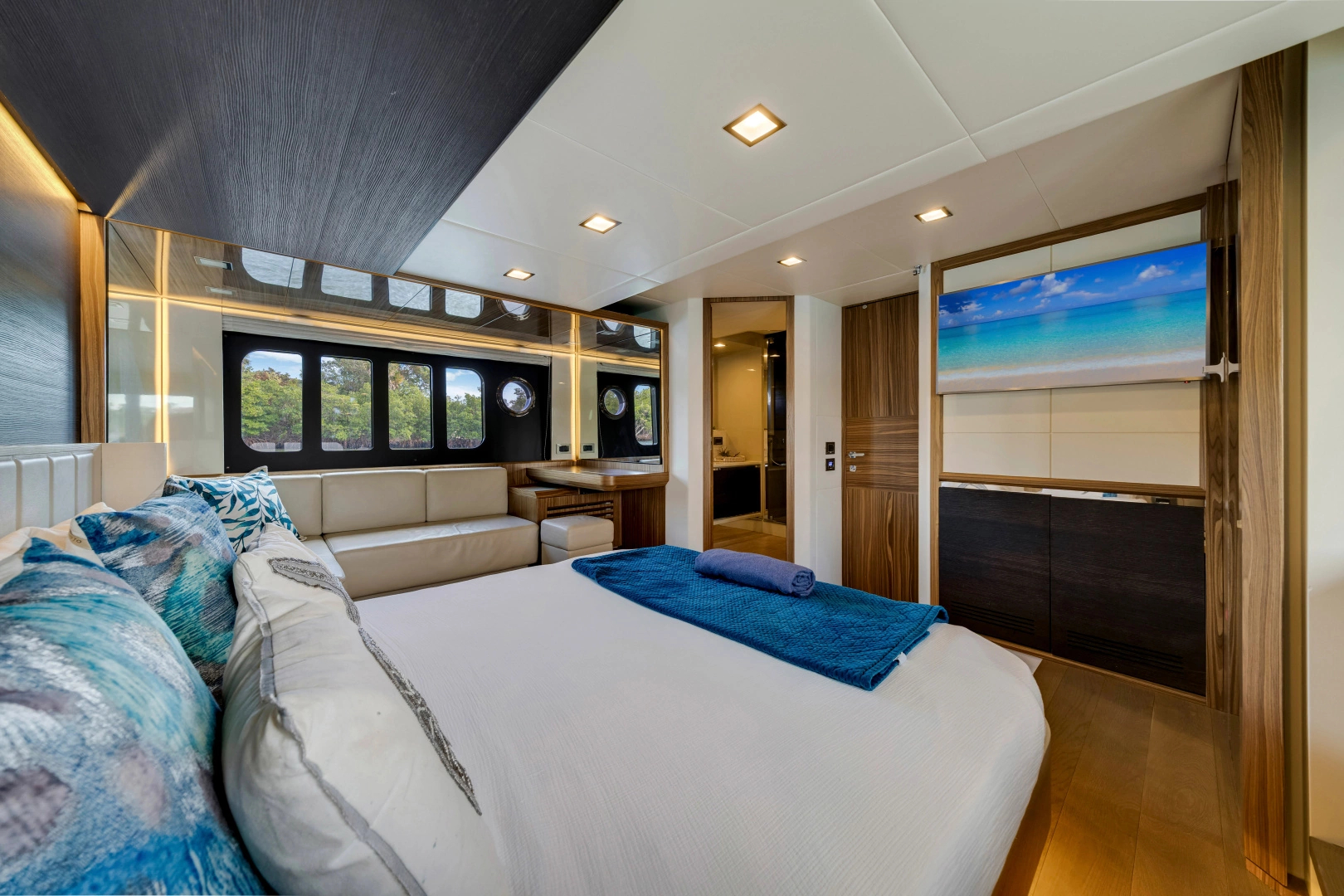 Absolute 60 Fly Yacht For Sale