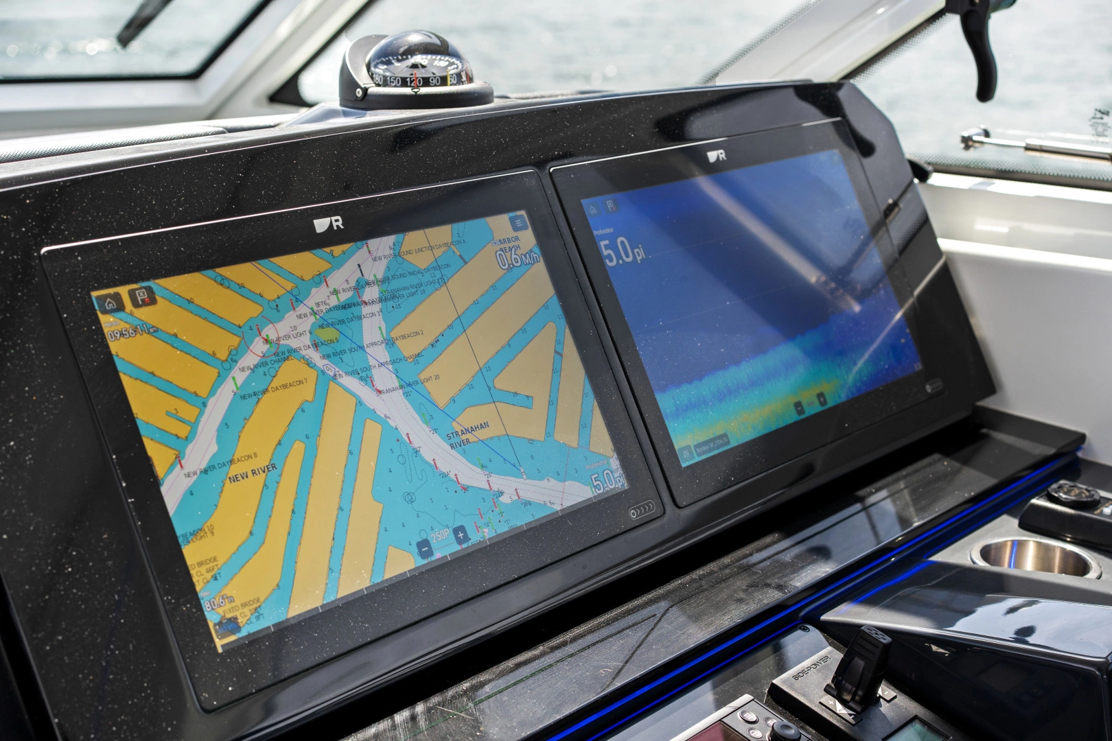 Formula 400 Super Sport Crossover Yacht For Sale