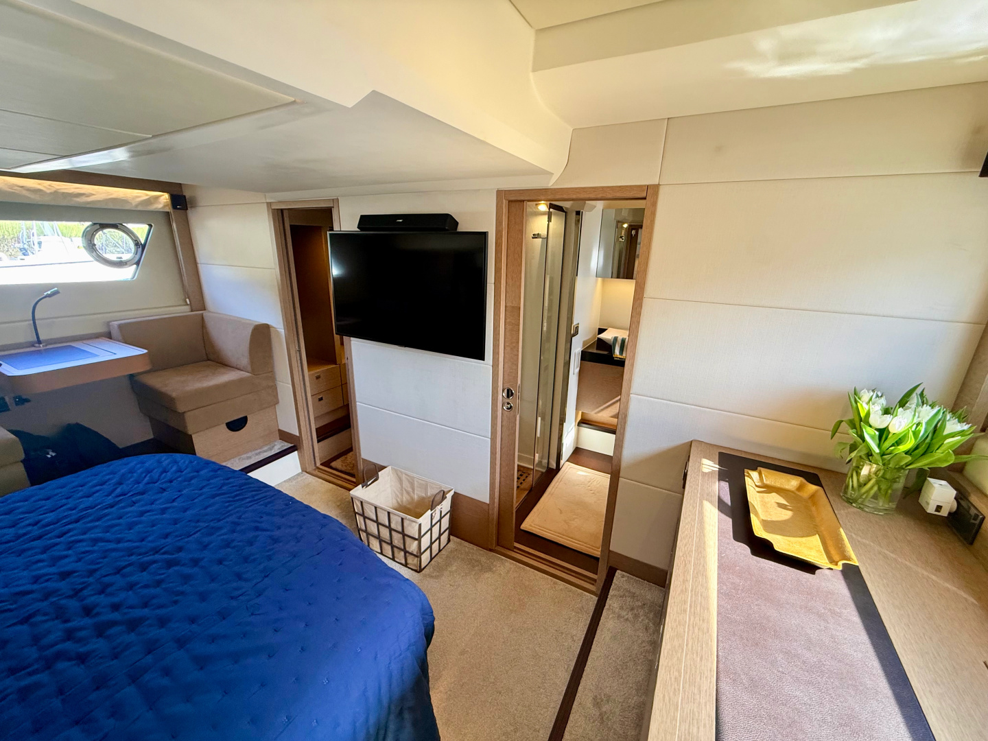 2017 Prestige 560 Fly