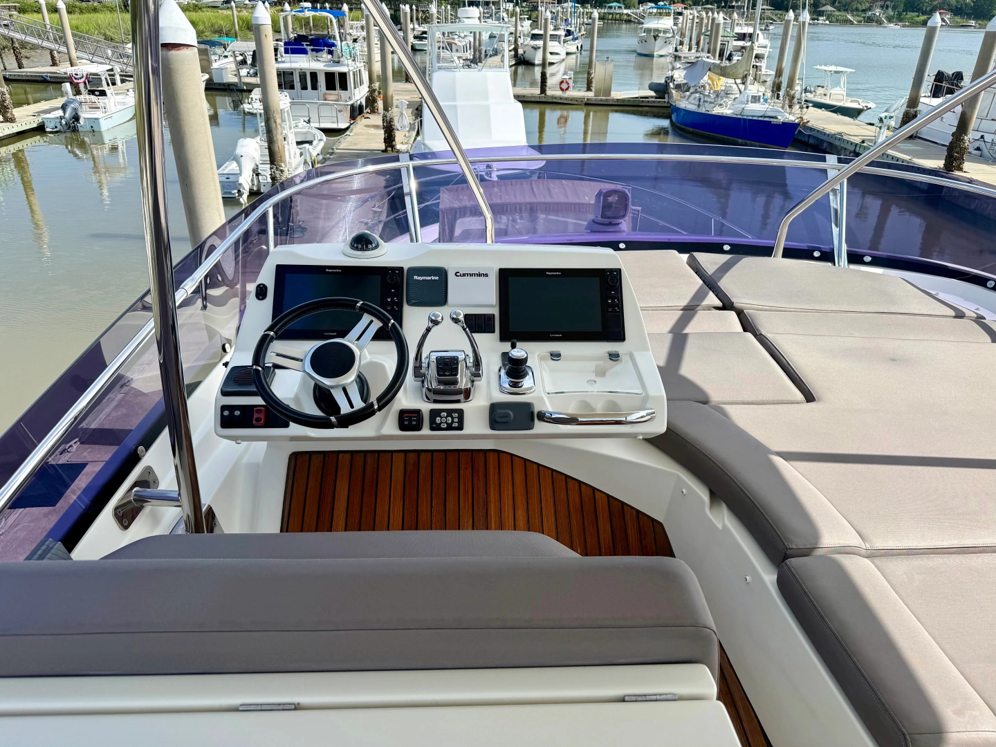 Prestige 560 Fly Yacht For Sale