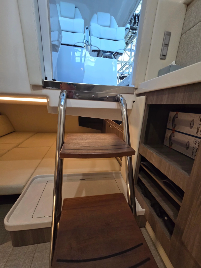 Regal SAV Yacht For Sale