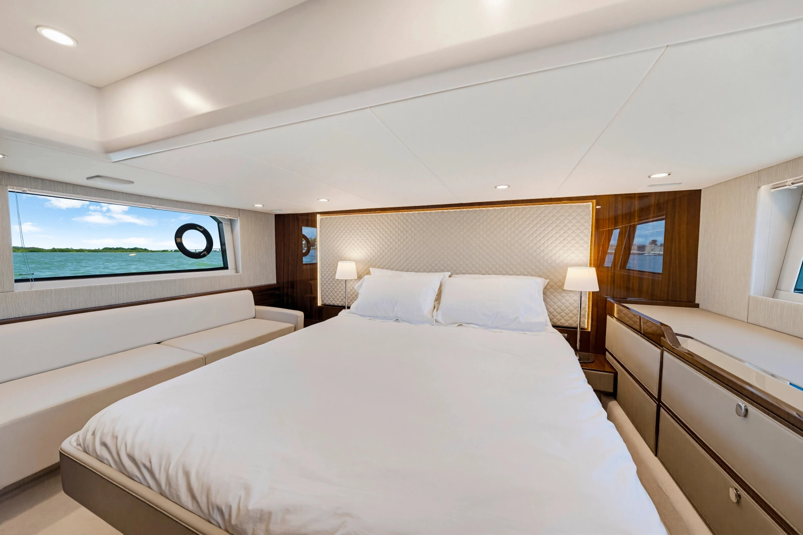 Fairline Squadron 50 Yacht For Sale