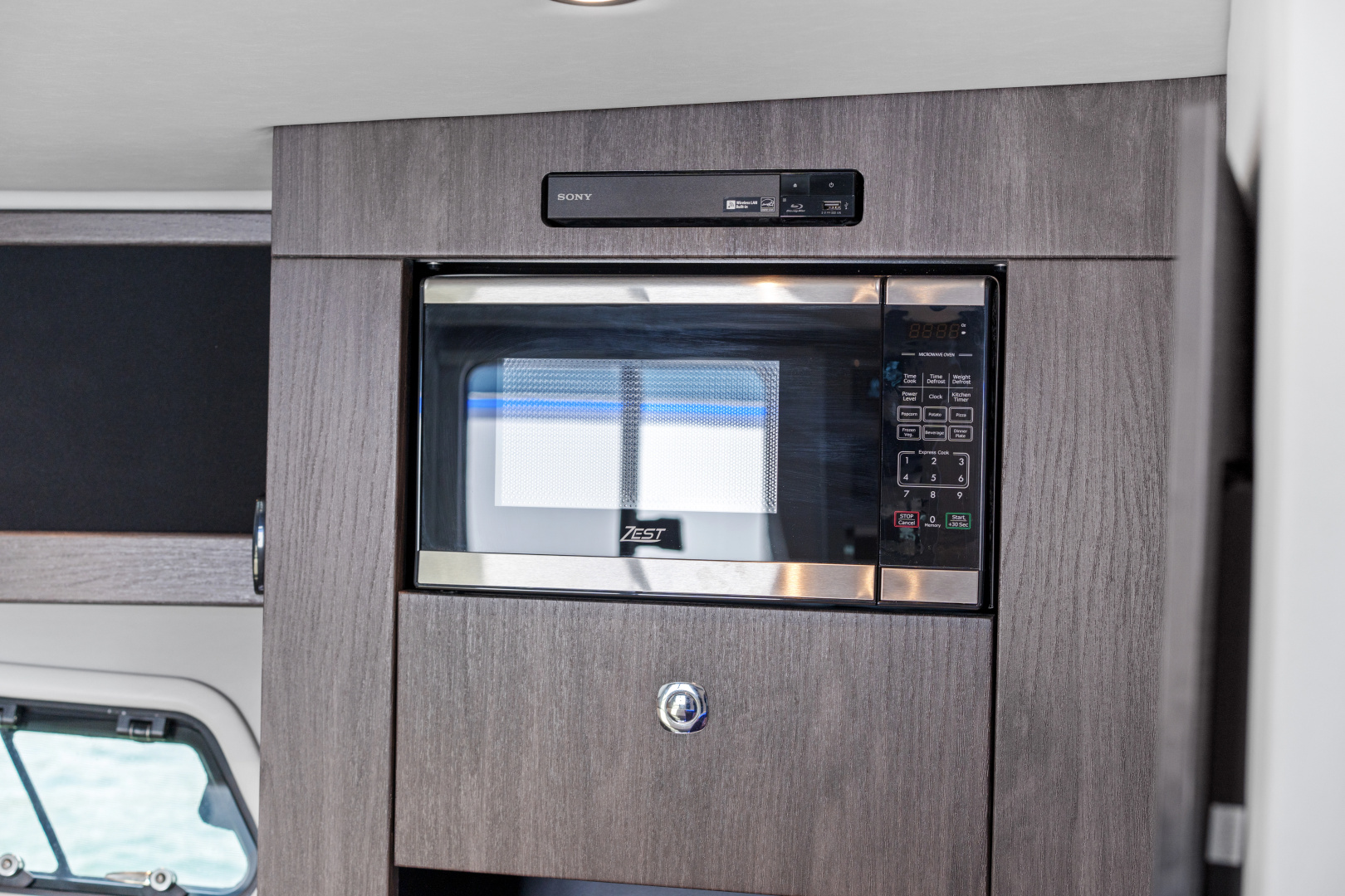 LADY CHAMPAGNE 2 40ft Formula Yacht For Sale