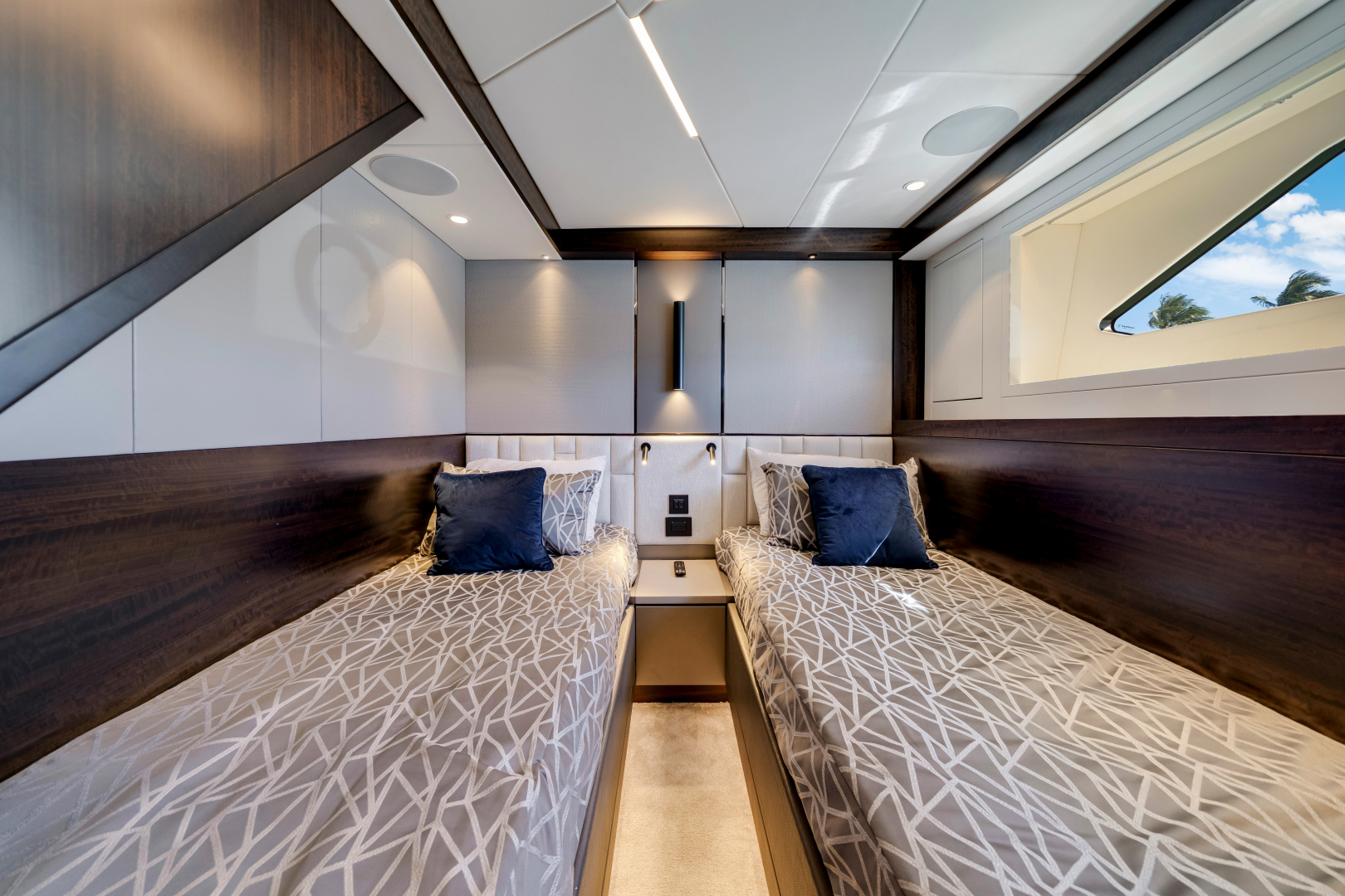 68ft Sunseeker Yacht For Sale