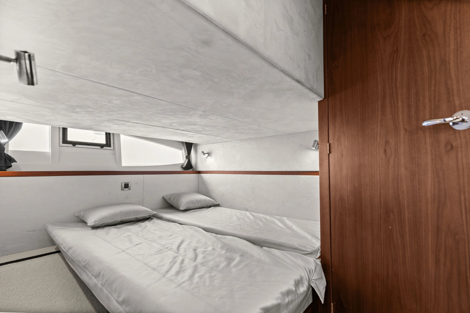 BOARD ROOM 38ft Galeon Yacht For Sale