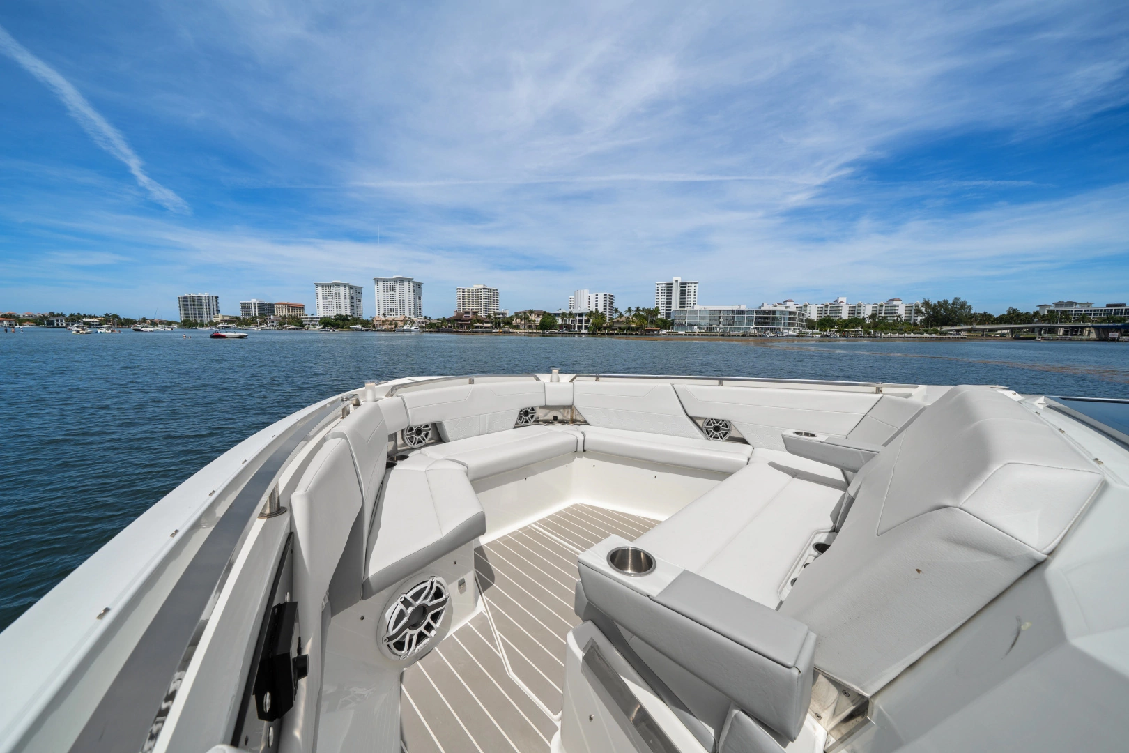 Formula 500 Super Sport Crossover Yacht For Sale