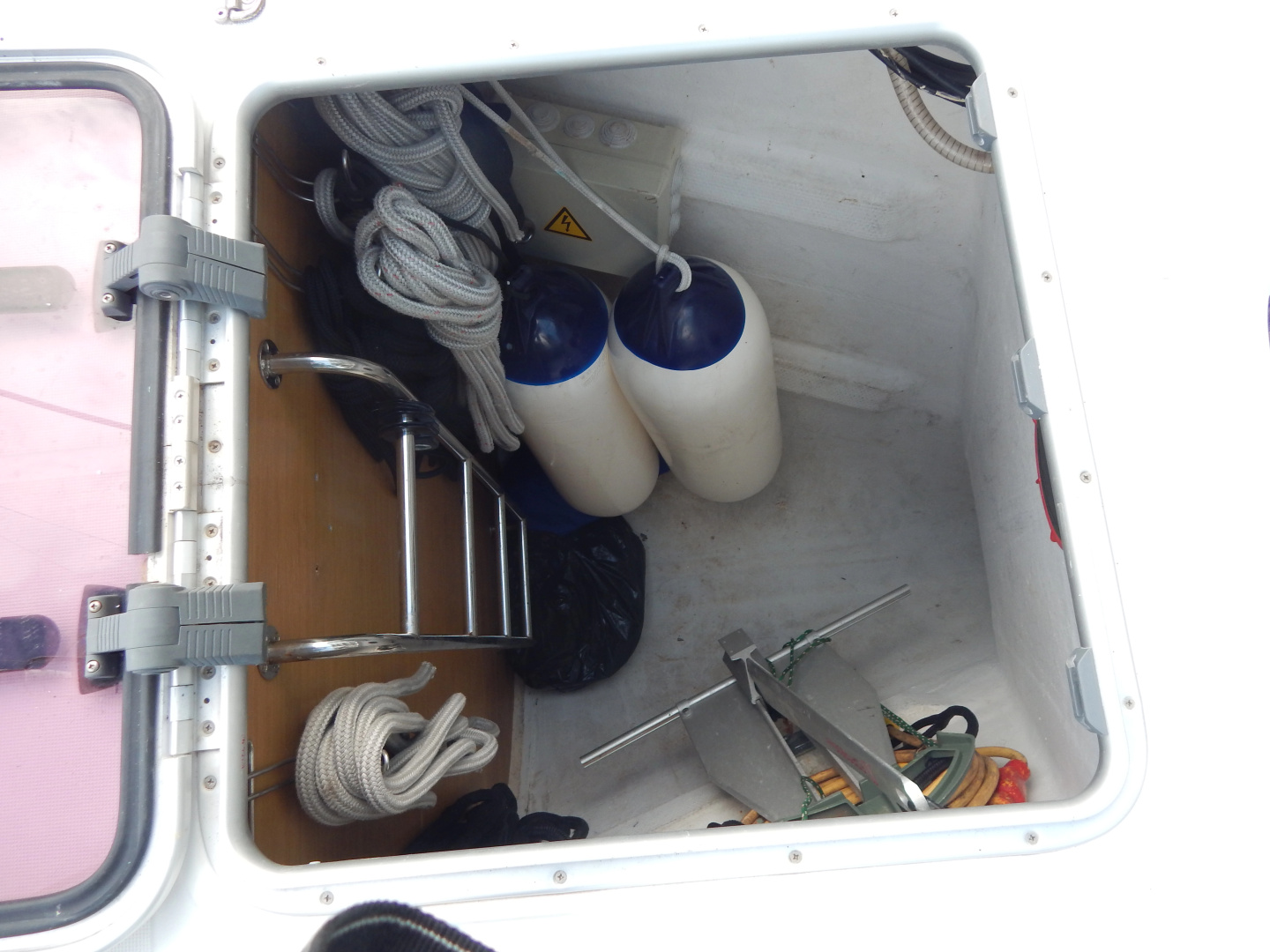 Respite 50ft Jeanneau Yacht For Sale