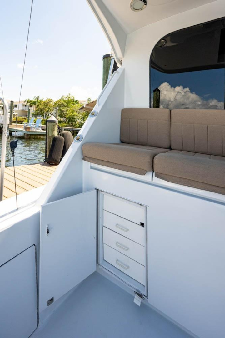 60ft Hatteras Yacht For Sale