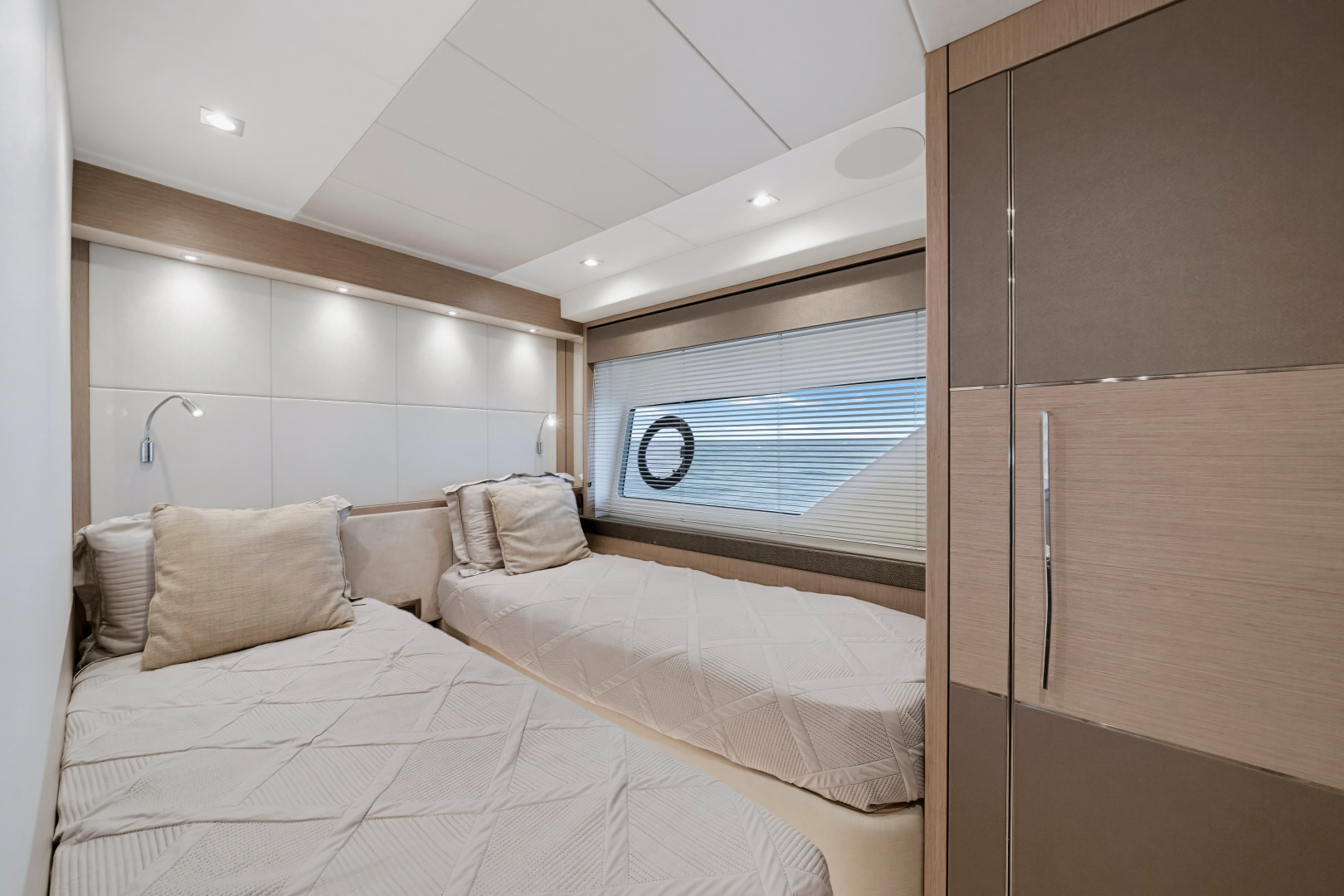 2020 Sunseeker 76 Yacht