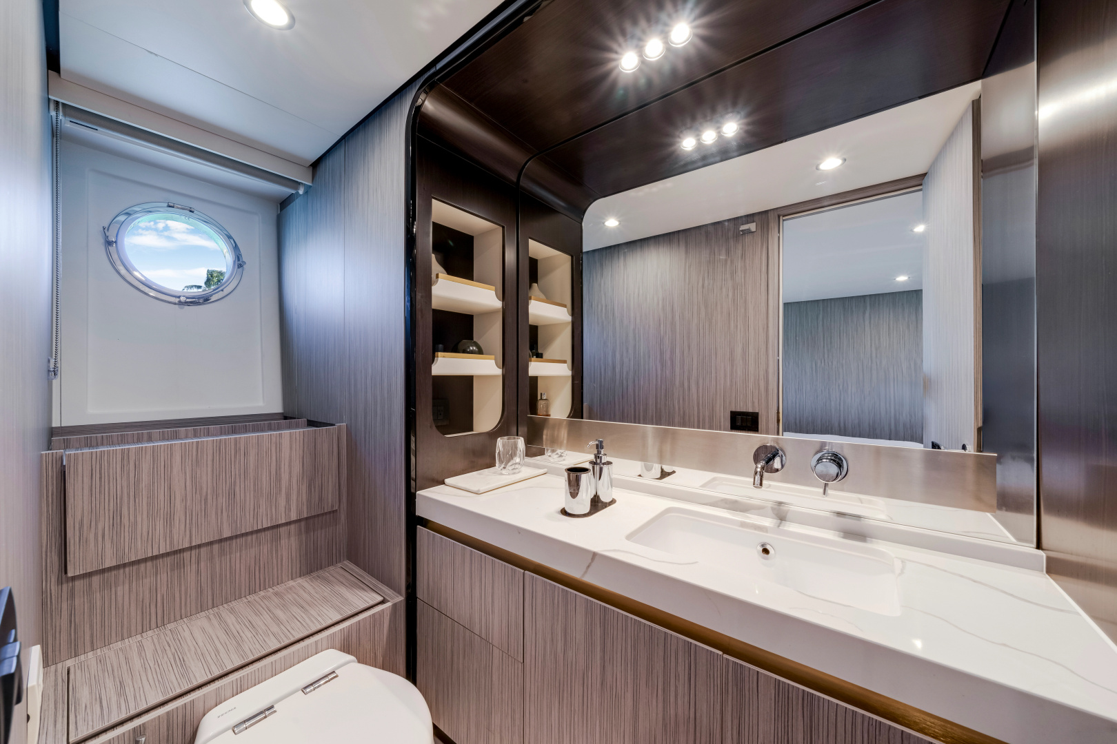 60ft Azimut Yacht For Sale