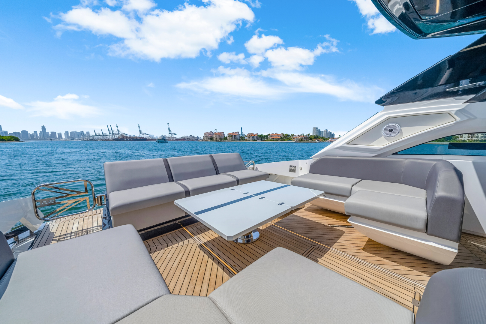 2024 Sunseeker Superhawk 55