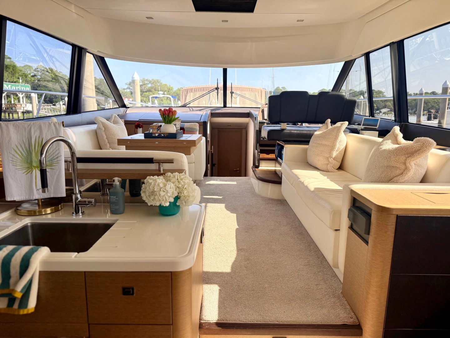 Prestige 560 Fly Yacht For Sale