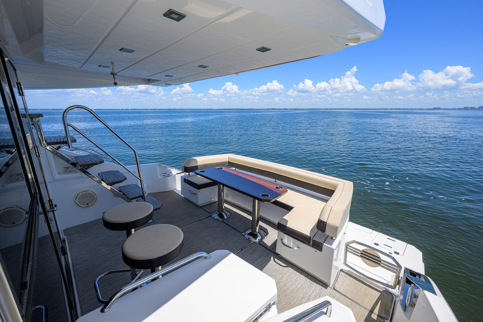 UNORTHODOCS 60ft Cruisers Yachts Yacht For Sale