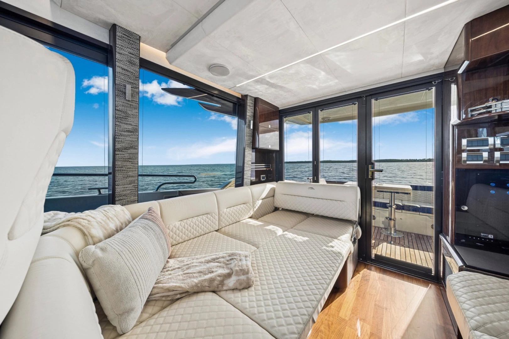 Galeon 400 Fly Yacht For Sale