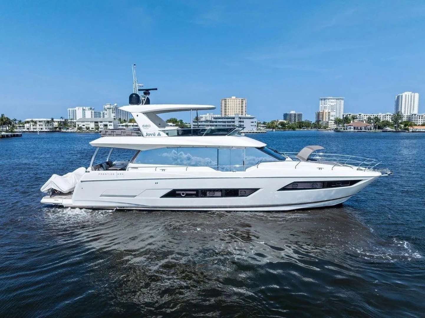 Prestige 680 Yacht For Sale