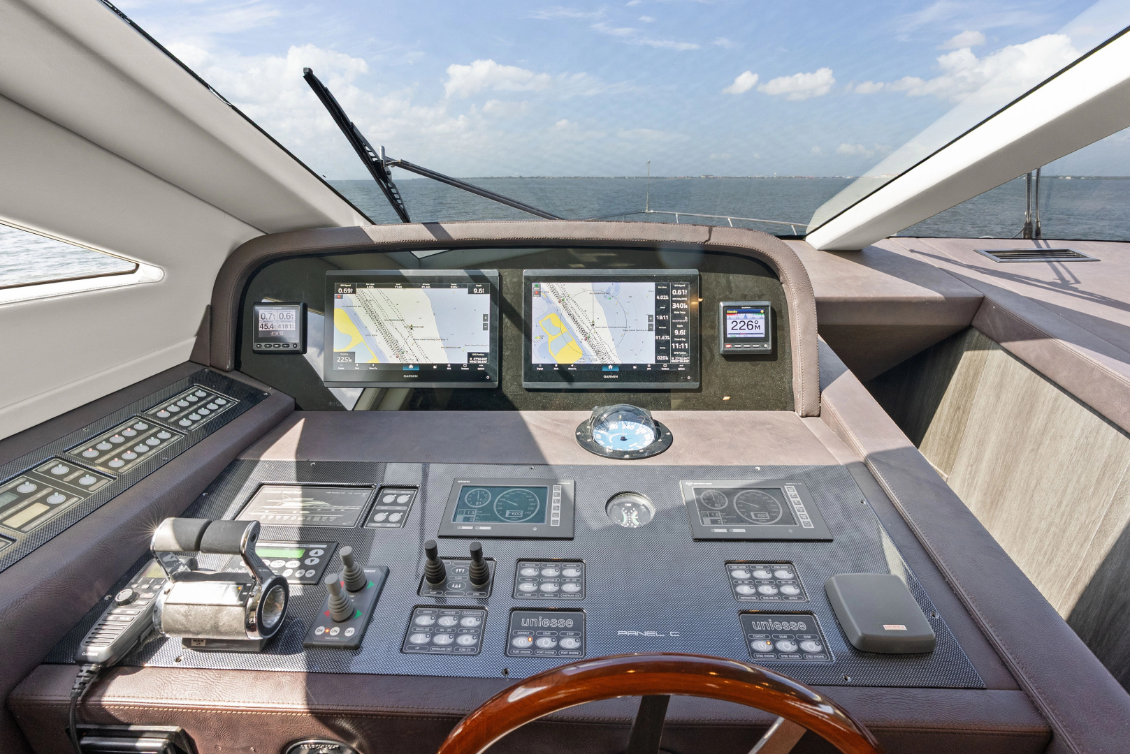 SOLARIS 65ft Uniesse Yacht For Sale