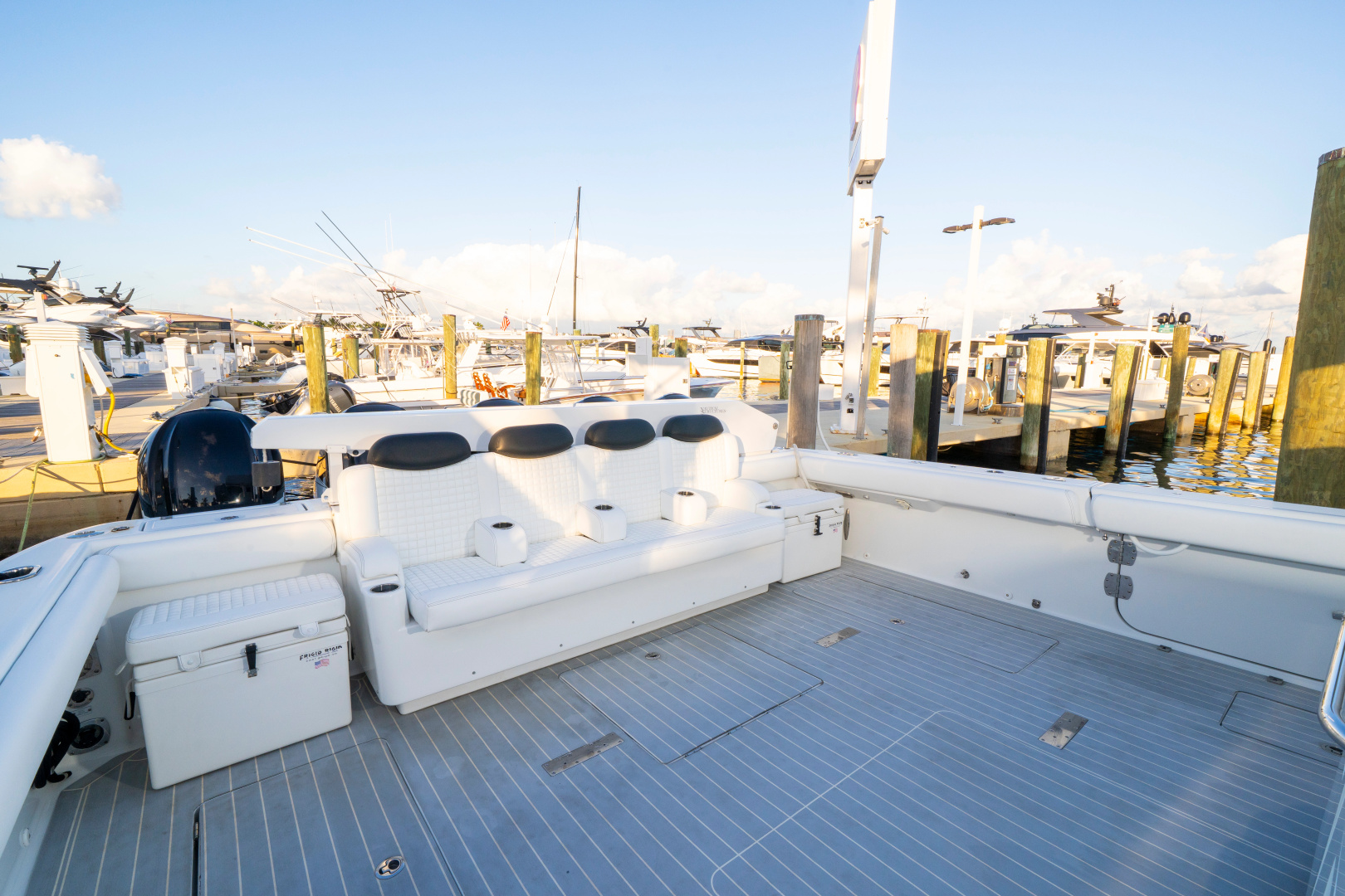 65ft HCB Yacht For Sale