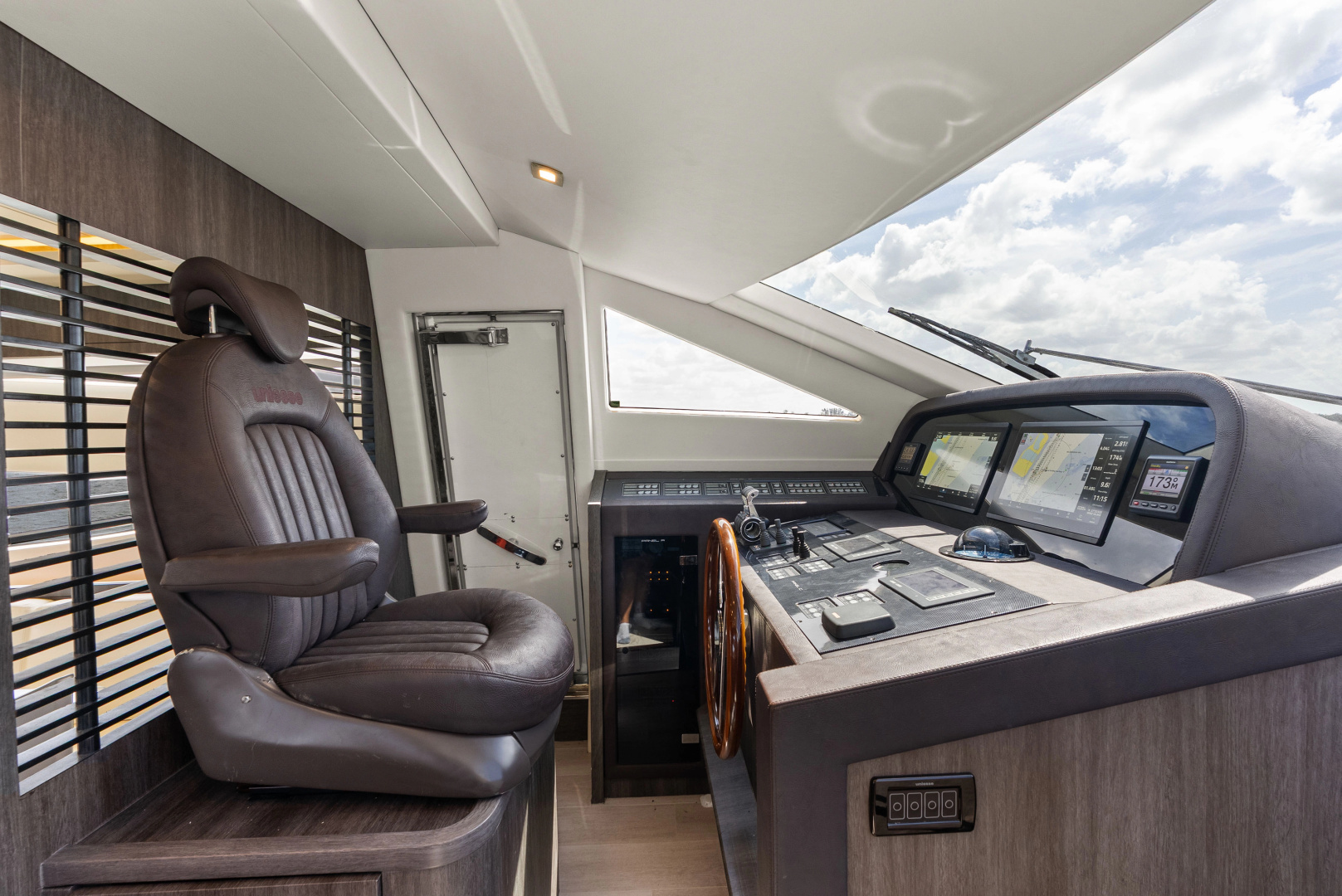 SOLARIS 65ft Uniesse Yacht For Sale