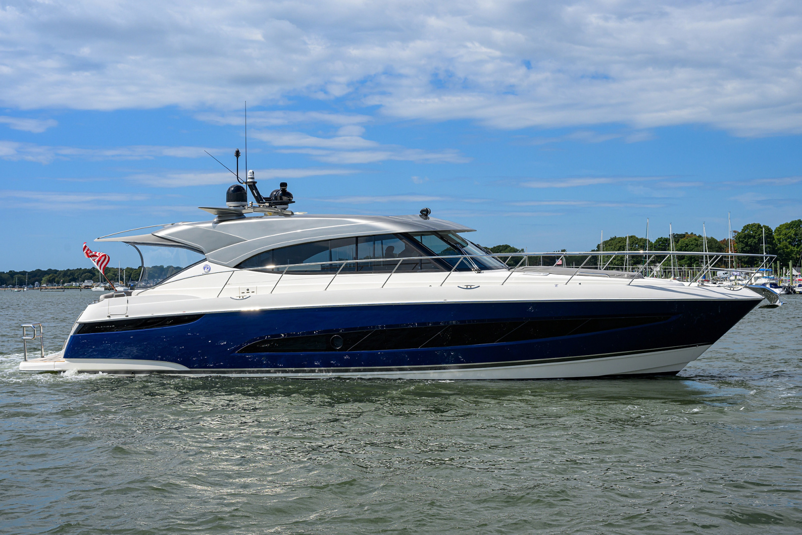 2023 Riviera 5400 Sport Yacht