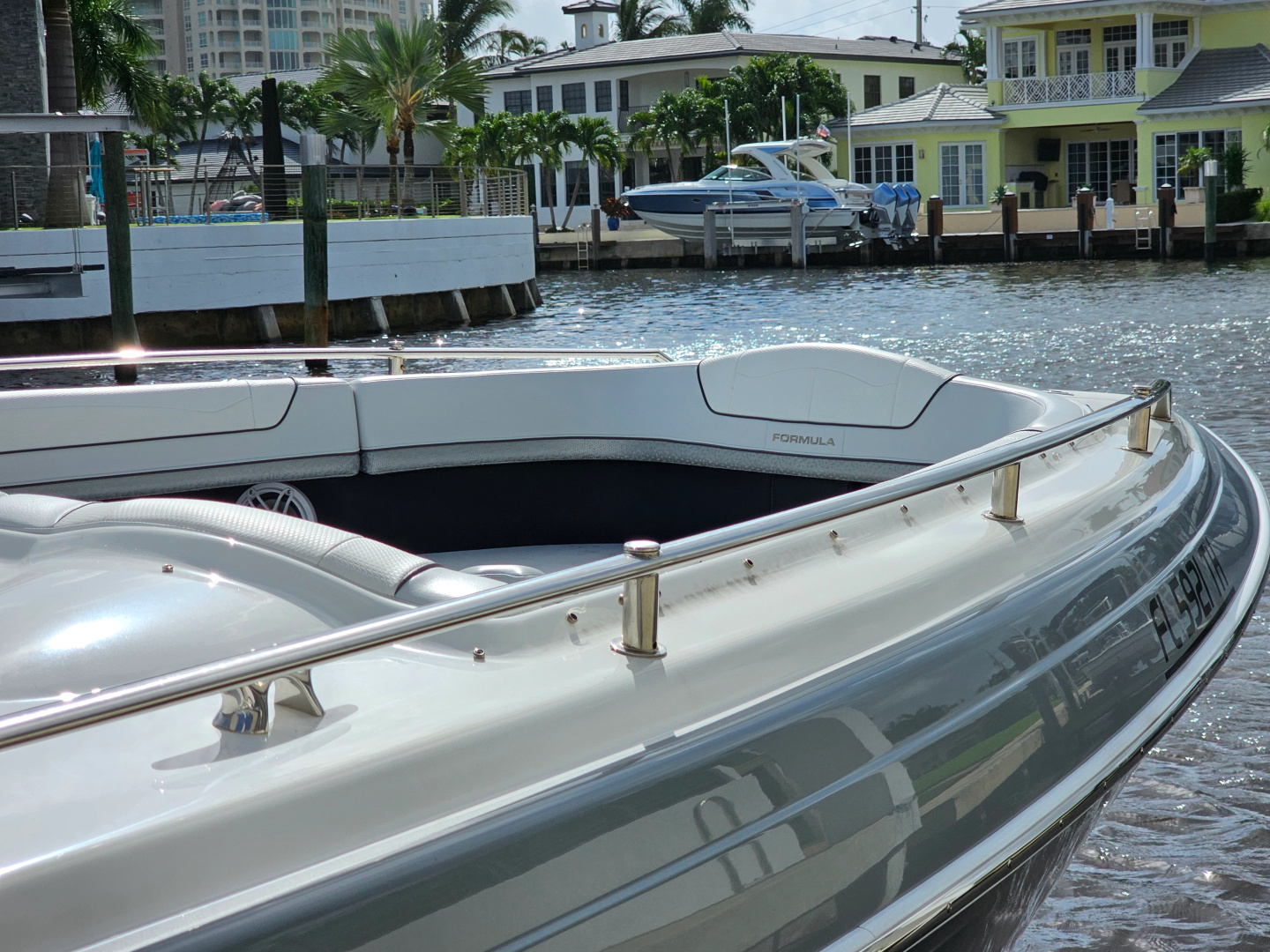 OUTER SPACE 35ft Formula Yacht For Sale
