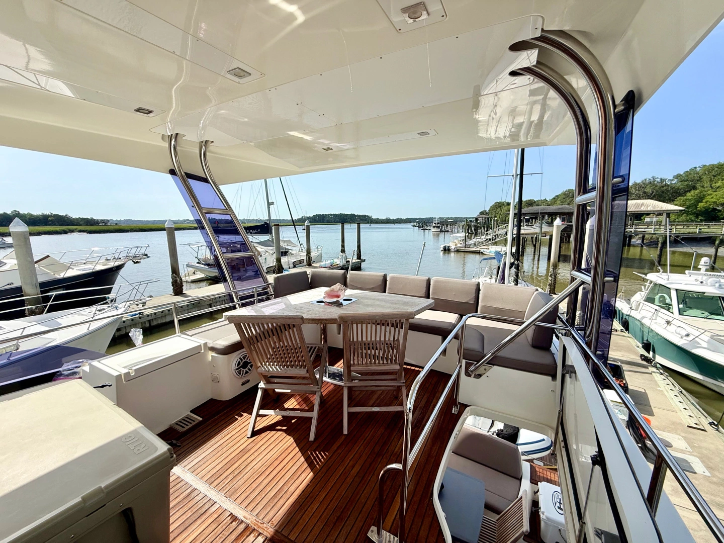 Prestige 560 Fly Yacht For Sale