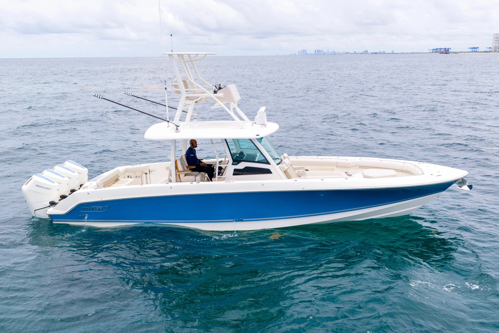 Boston Whaler 380 Outrage Yacht For Sale