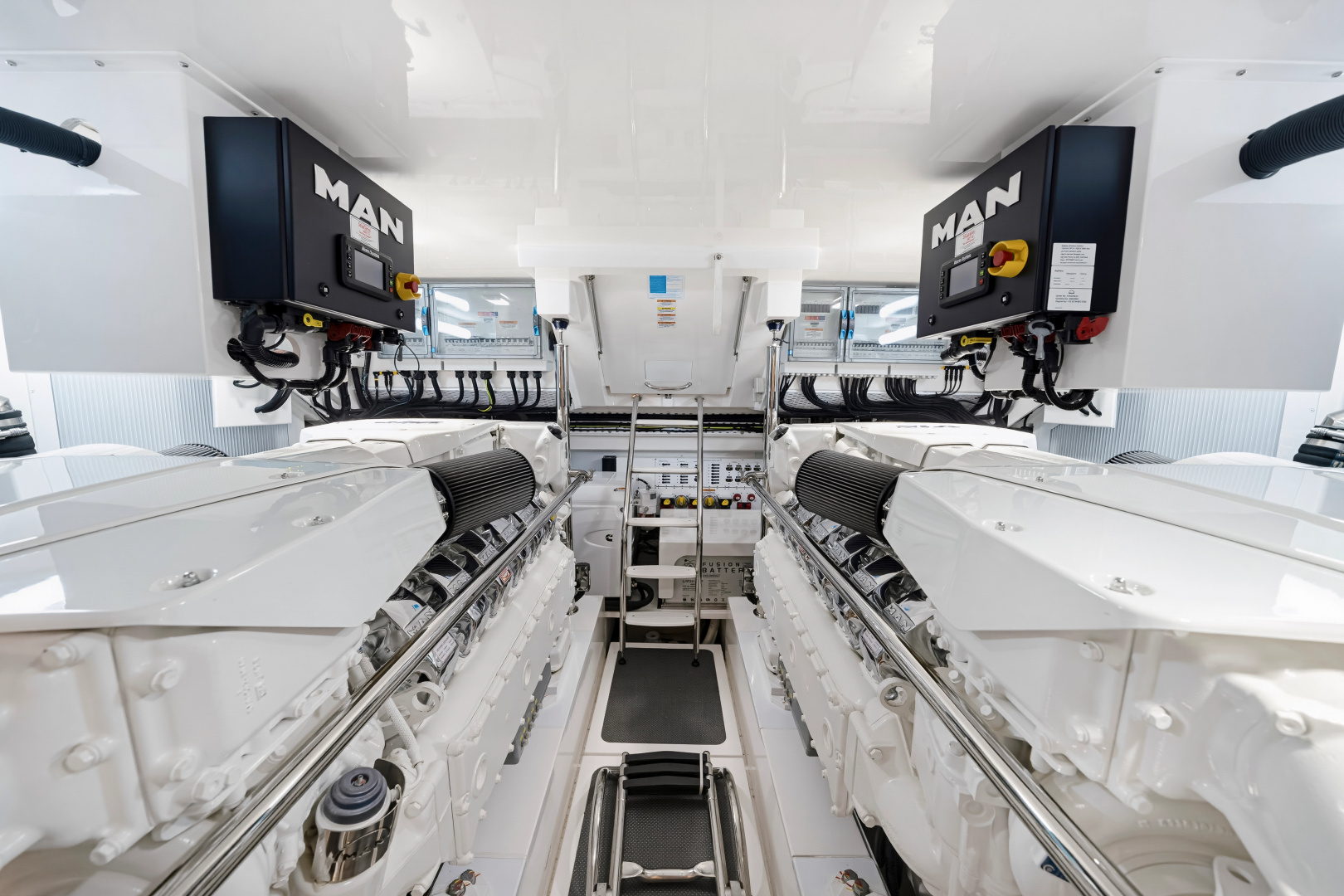 ZERO GRAVITY 72ft Riviera Yacht For Sale ZERO GRAVITY 72ft Riviera Yacht For Sale