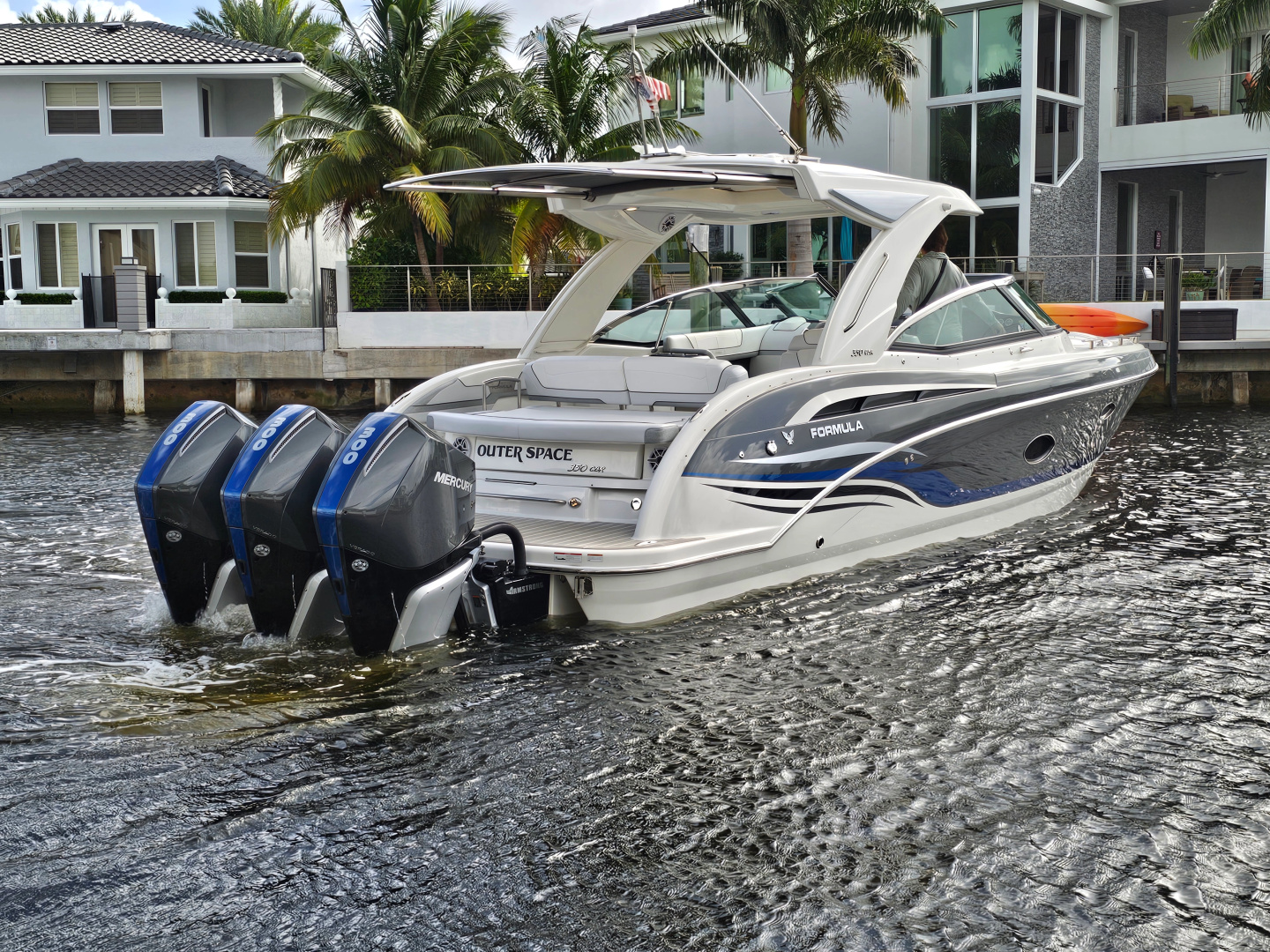 OUTER SPACE 35ft Formula Yacht For Sale