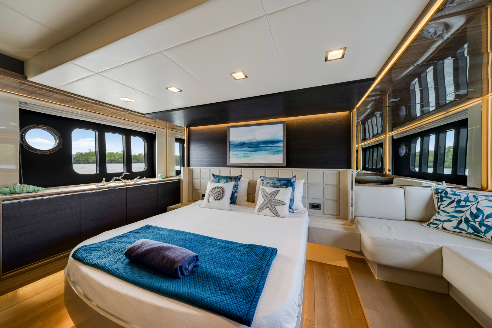 60ft Absolute Yacht For Sale