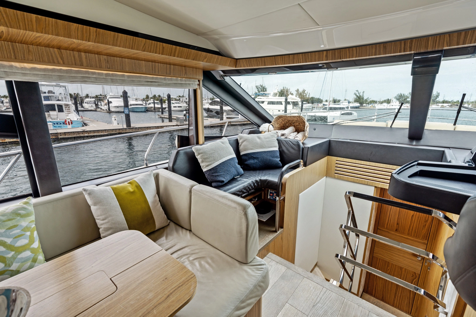 Absolute 60 Fly Yacht For Sale