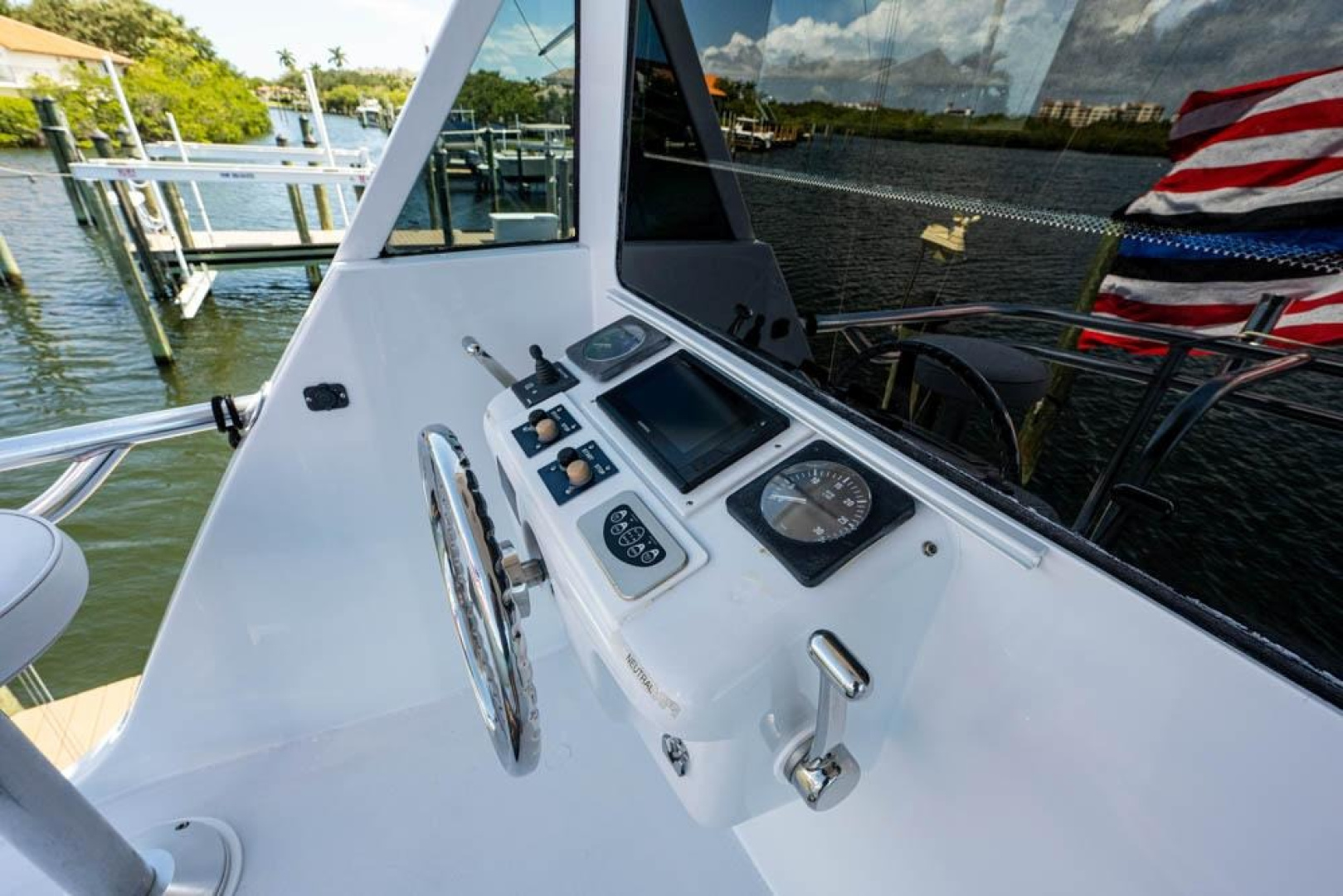 60ft Hatteras Yacht For Sale